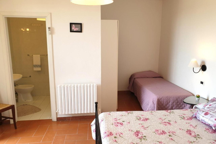 Room 5 of 15