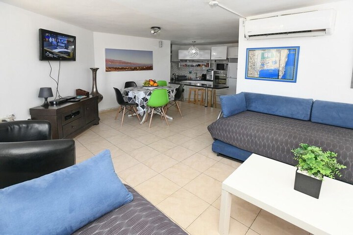 Room 4 of 23