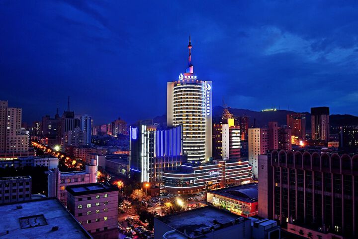 Luxemon Xinjiang Hongfu Hotel in Ürümqi