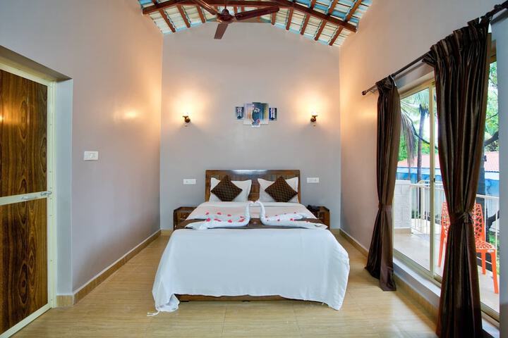 Room 3 of 30