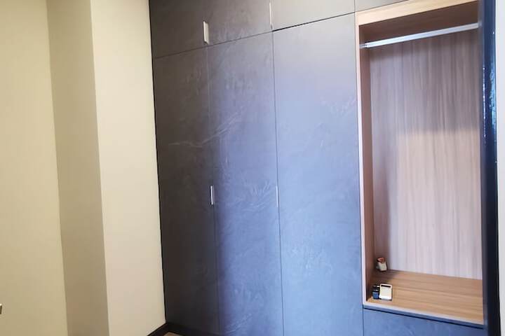 Room 33 of 109
