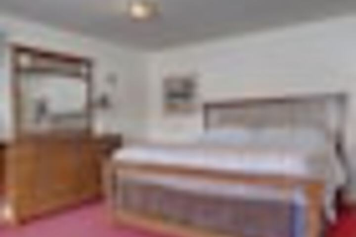 Room 35 of 117