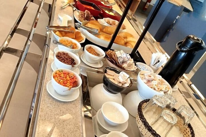 Breakfast/Coffee Service 35 of 37
