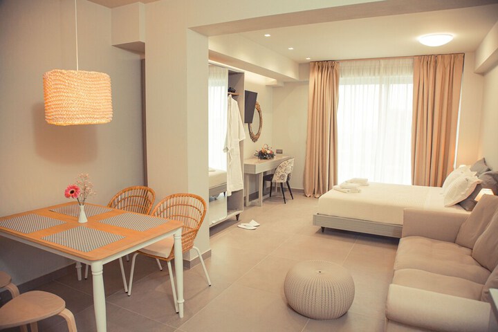Room 6 of 57