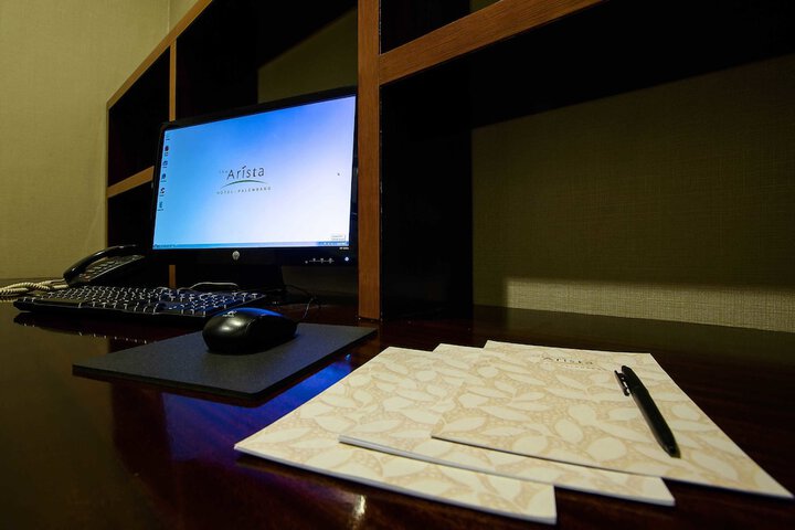Business Center 78 of 89