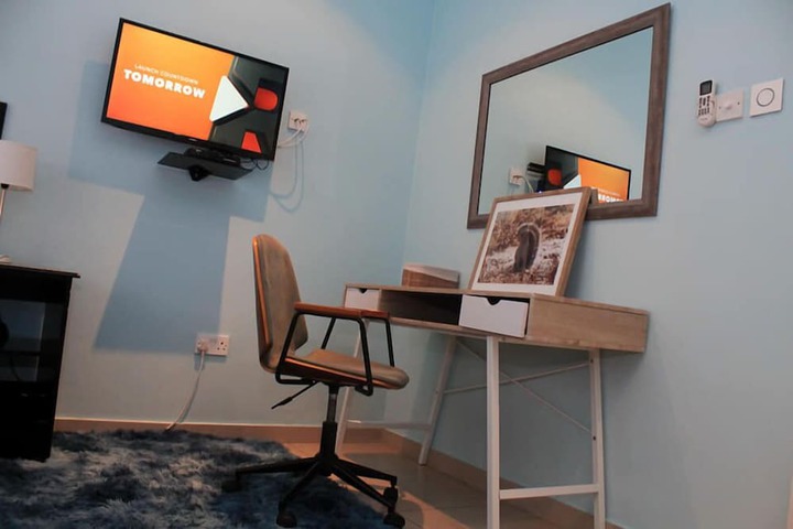 Room 7 of 8