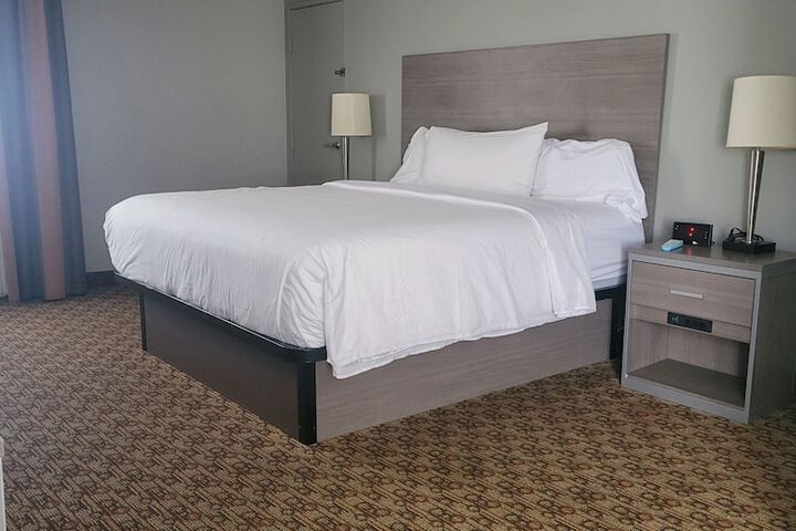 Standard | King Bed (14 of 27)