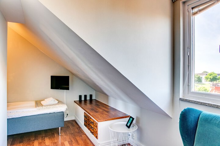 Room 12 of 49