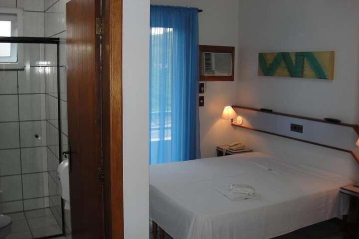 Room 22 of 38