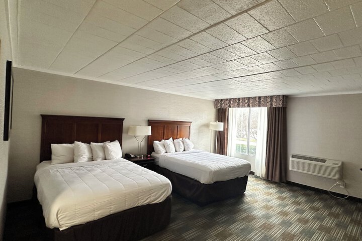 2 Queen Beds (4 of 14)