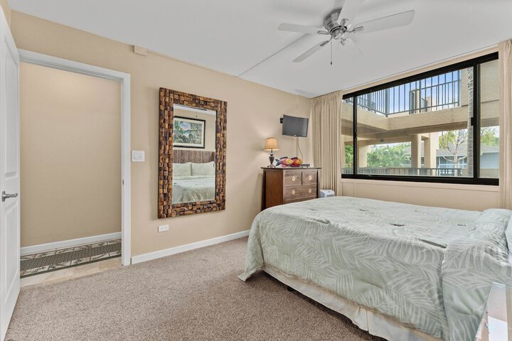 Room 4 of 83