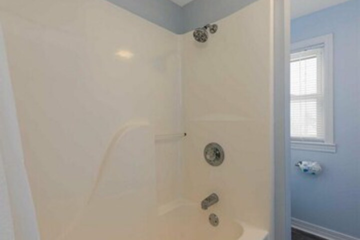 Room 10 of 27