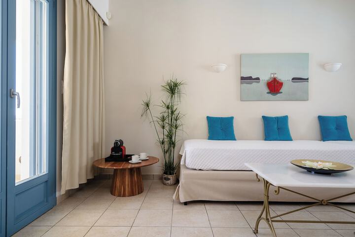 Room 27 of 86