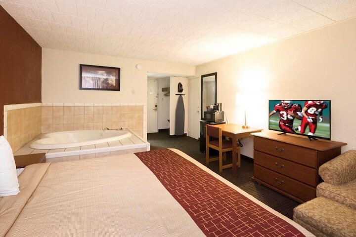 Room 5 of 26