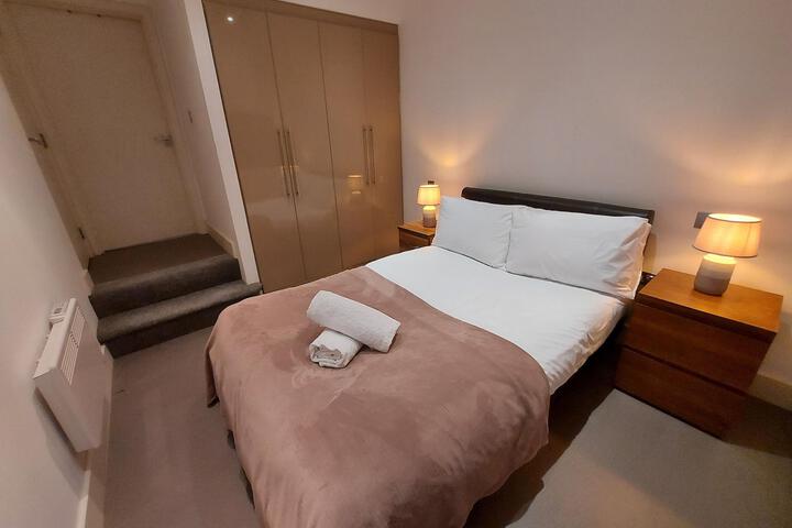 Room 5 of 19