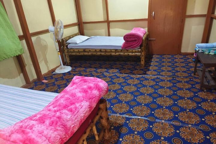 Room 9 of 50