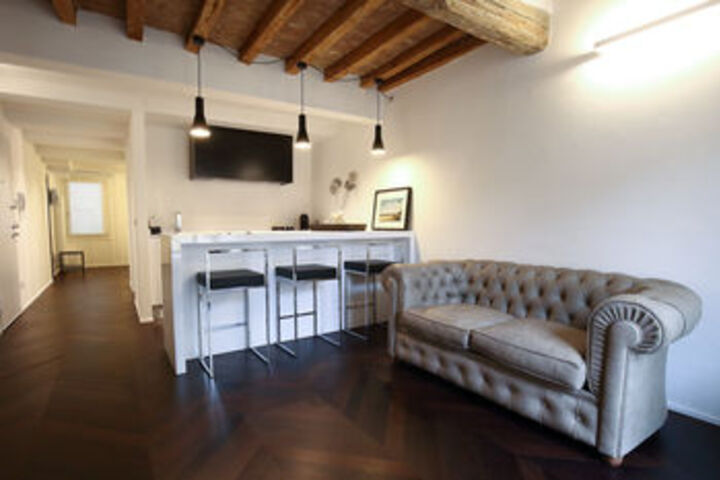 Room 27 of 27