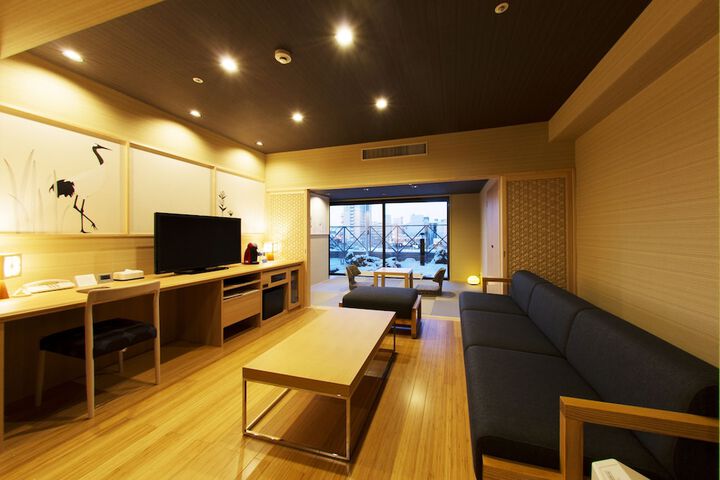 Room 7 of 49
