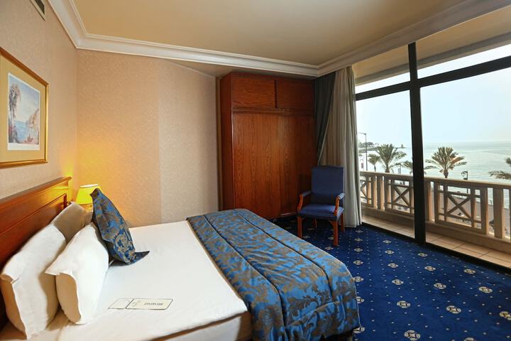Room 13 of 81