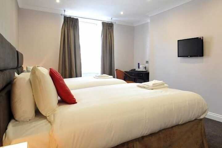 Room 18 of 52