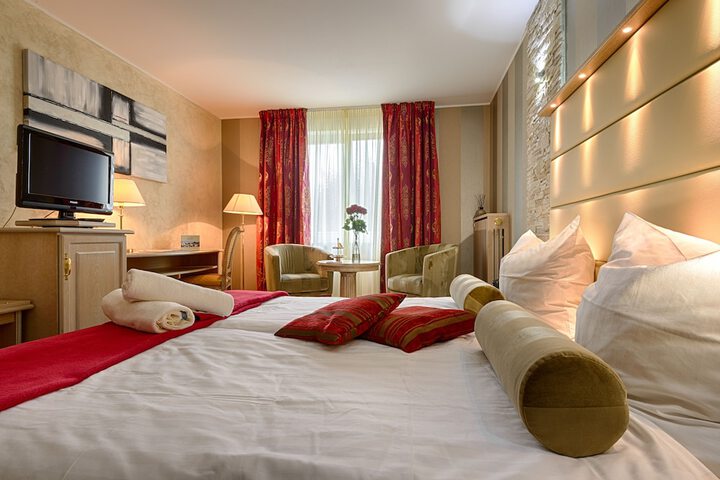 Room 5 of 43
