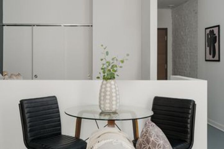 Room 9 of 22