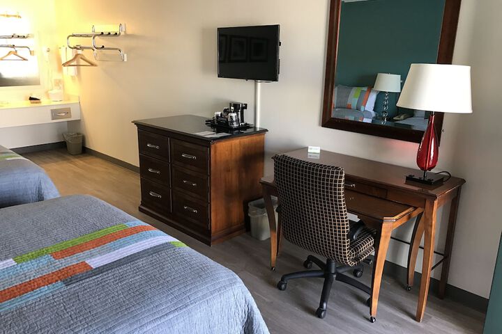 Room 6 of 46