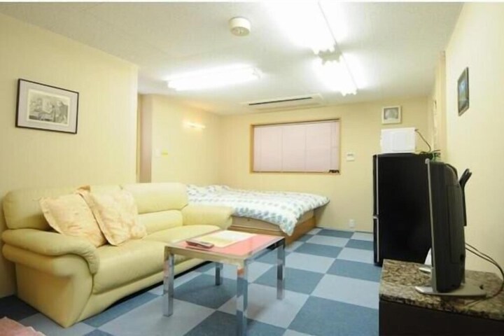 Room 12 of 43