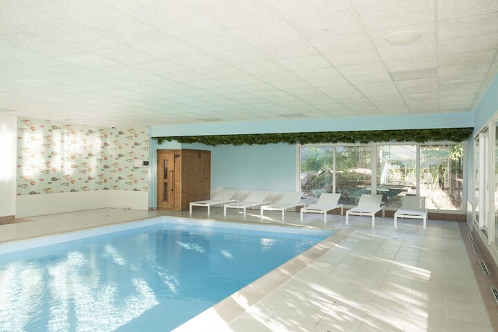 Pool 45 of 85