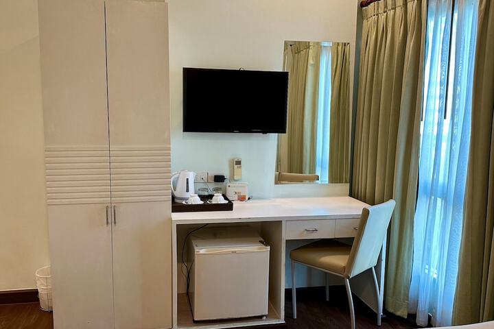 Room 29 of 64