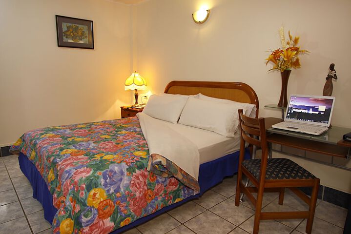 Room 13 of 44