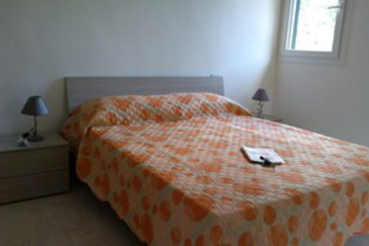 Room 10 of 25