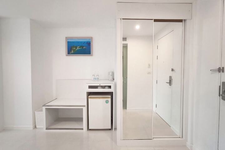 Room 20 of 111
