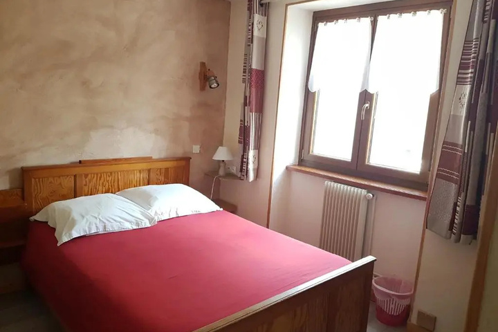 Room 3 of 15