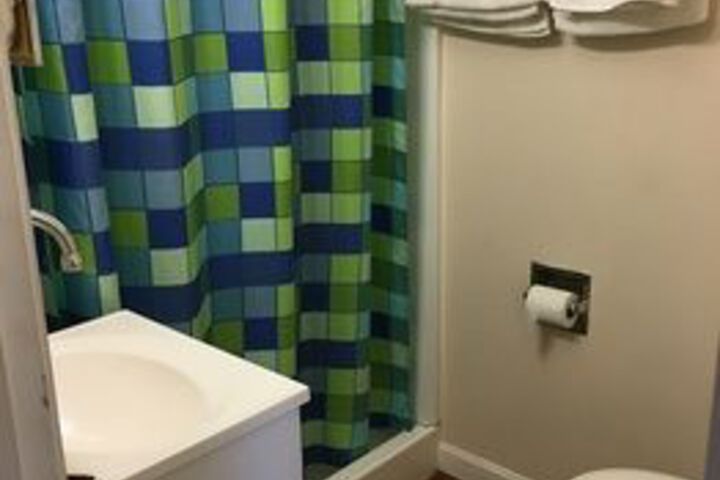 Room 2 of 31