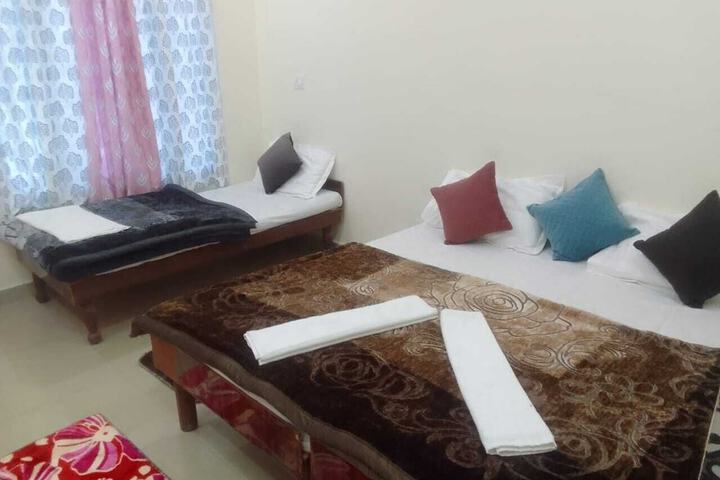 Room 8 of 20