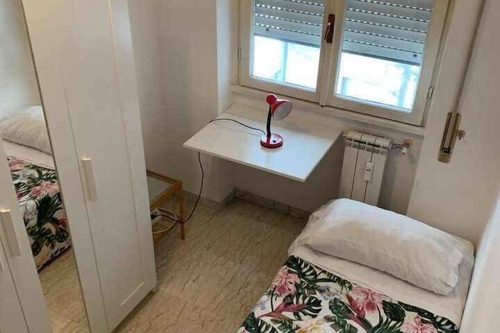 Room 7 of 43