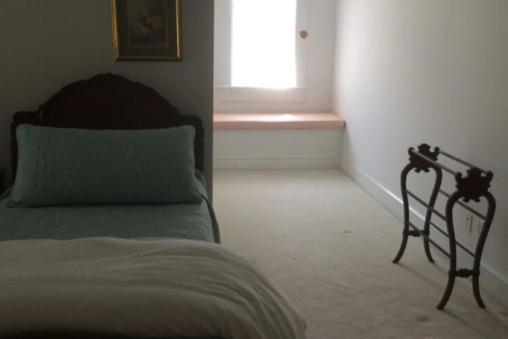 Room 4 of 14