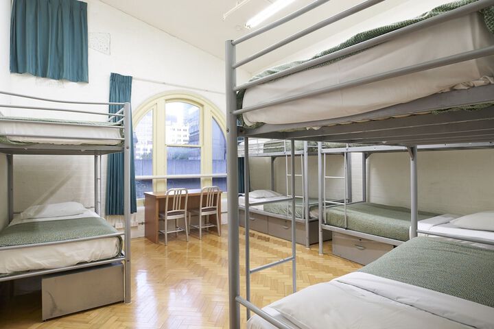 Room 27 of 51