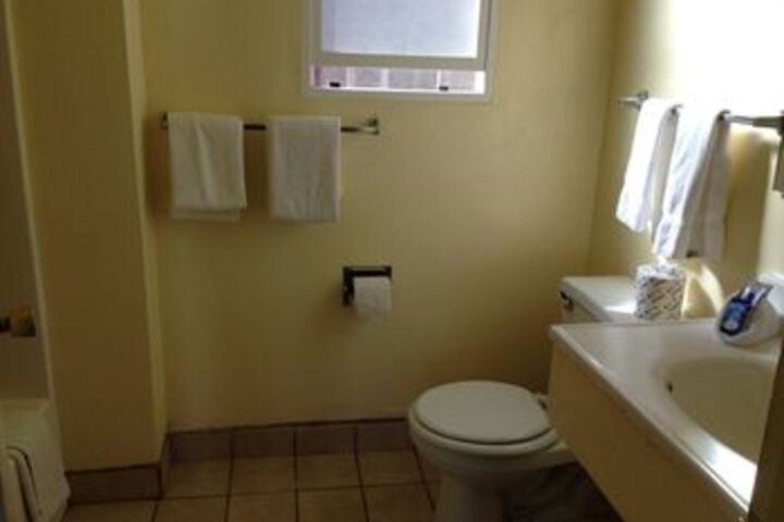 Room 2 of 23