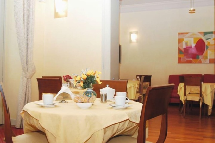 Dining Photos