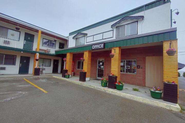 Photo 1