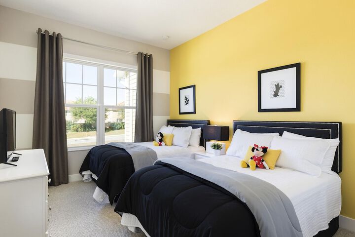 Room 11 of 29