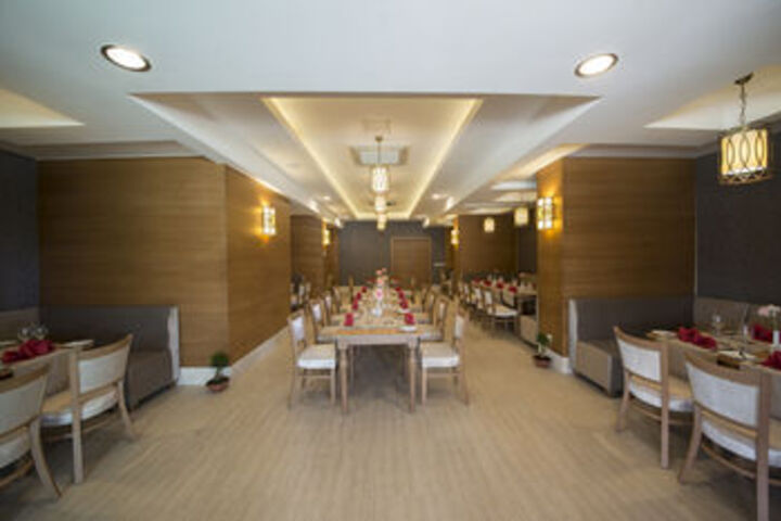 Dining 70 of 86