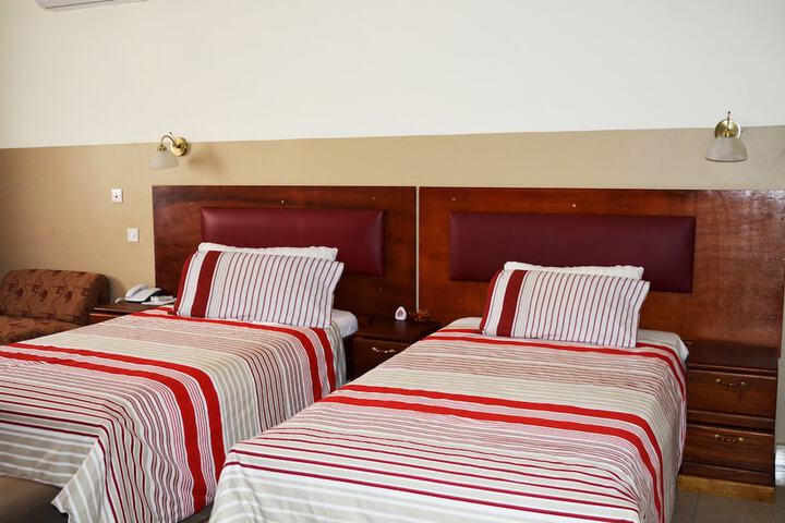 Room 10 of 50
