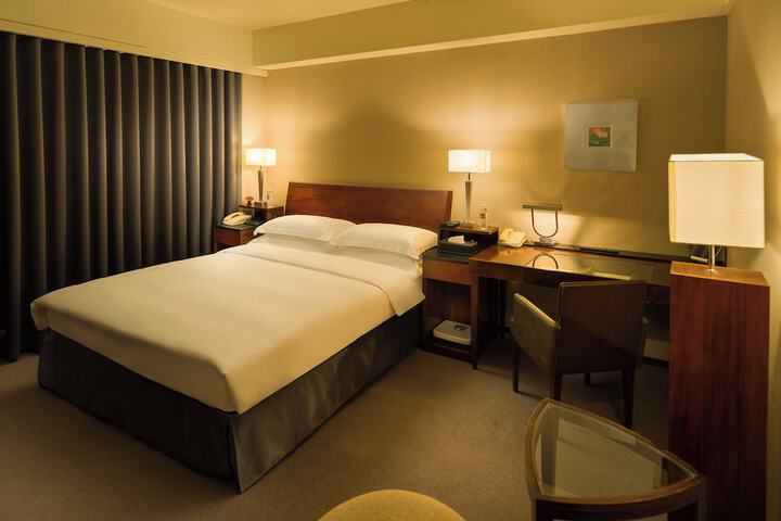 Room 18 of 61
