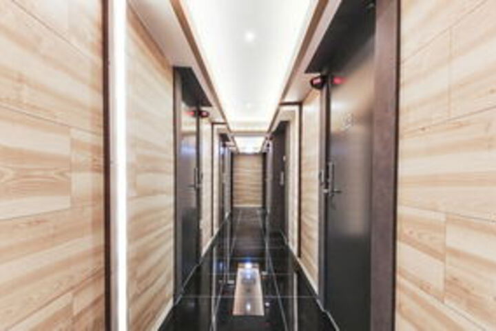 Ballroom/Hall 24 of 30