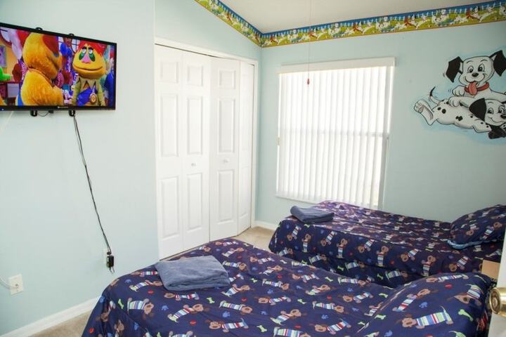 Room 7 of 36