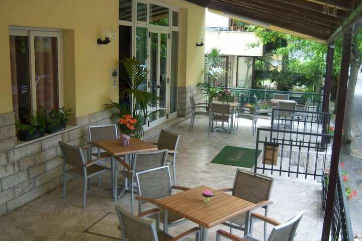 Terrace/Patio 19 of 21