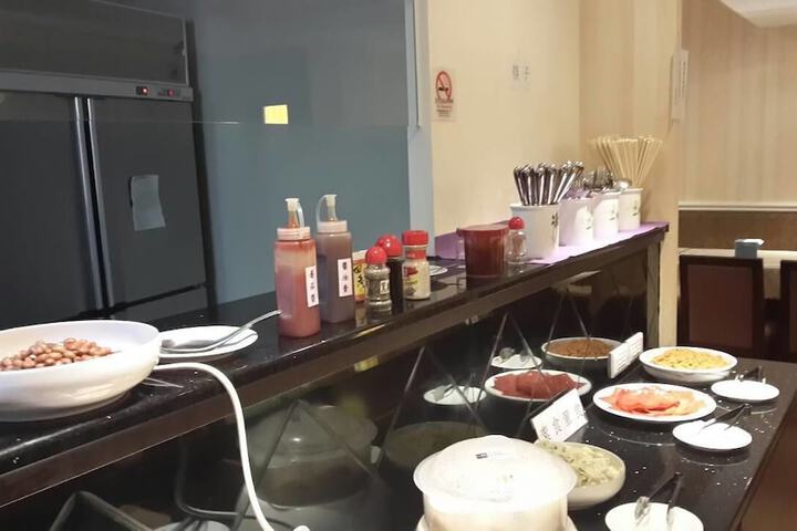 Breakfast/Coffee Service 22 of 39